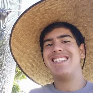 Meet your Posher, Efrain